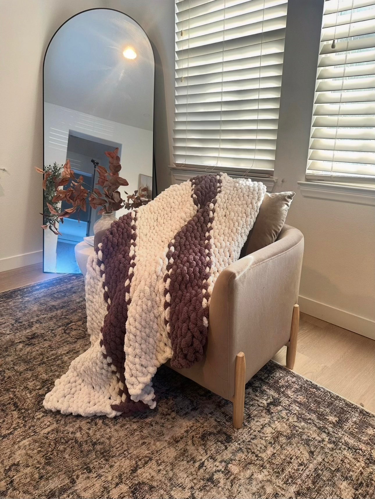 Handmade Chunky Knit Blanket – Cozy Striped Design